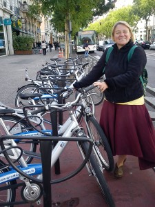 Natalie Bennett poses with bicycles